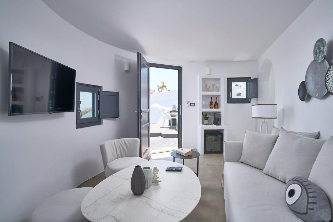 Topos Exclusive Santorini 이메로비글리 외부 사진
