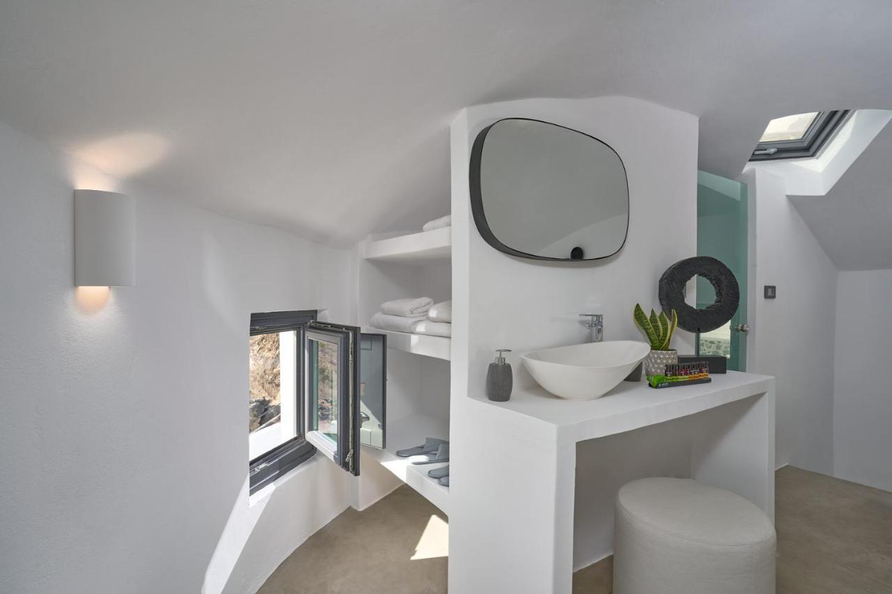 Topos Exclusive Santorini 이메로비글리 외부 사진