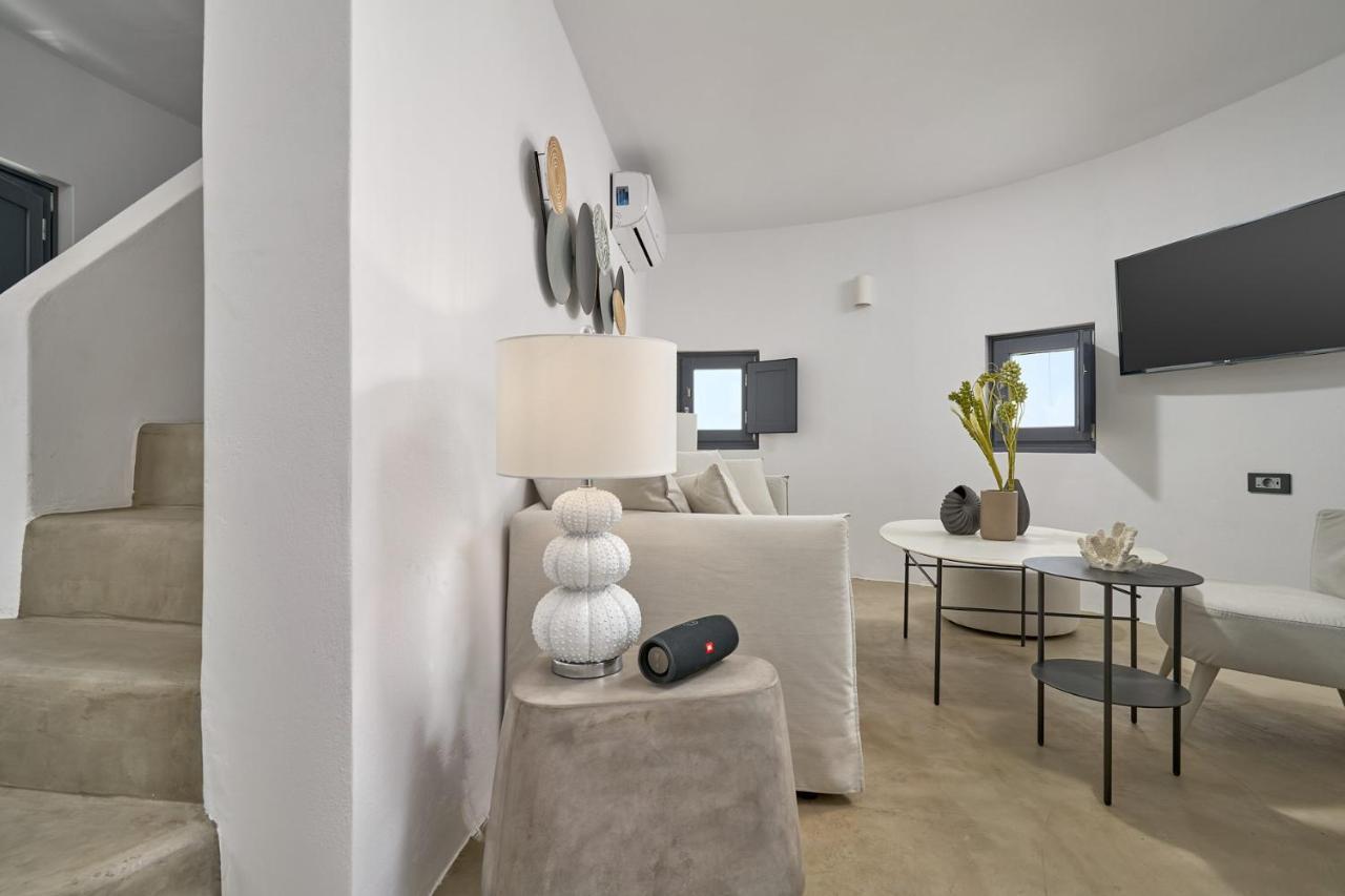 Topos Exclusive Santorini 이메로비글리 외부 사진