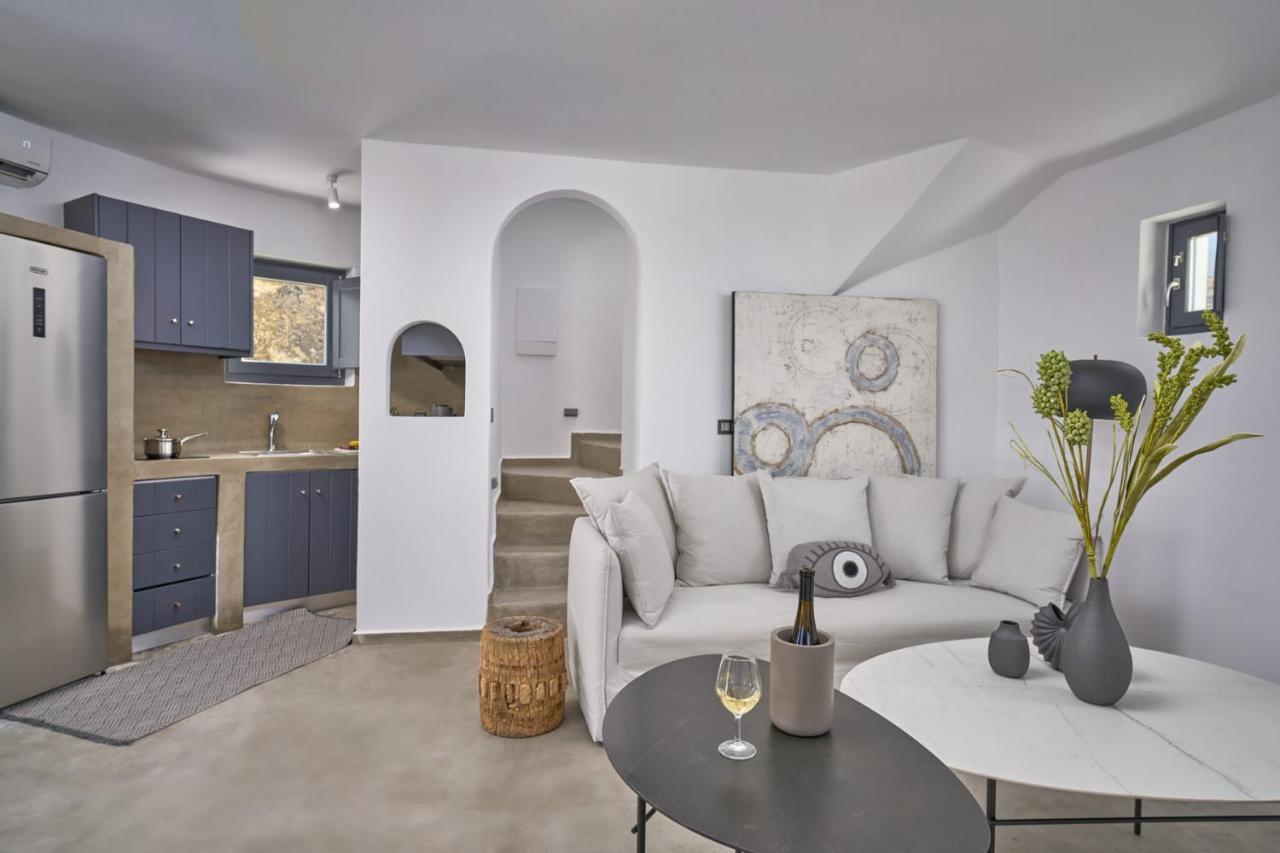 Topos Exclusive Santorini 이메로비글리 외부 사진