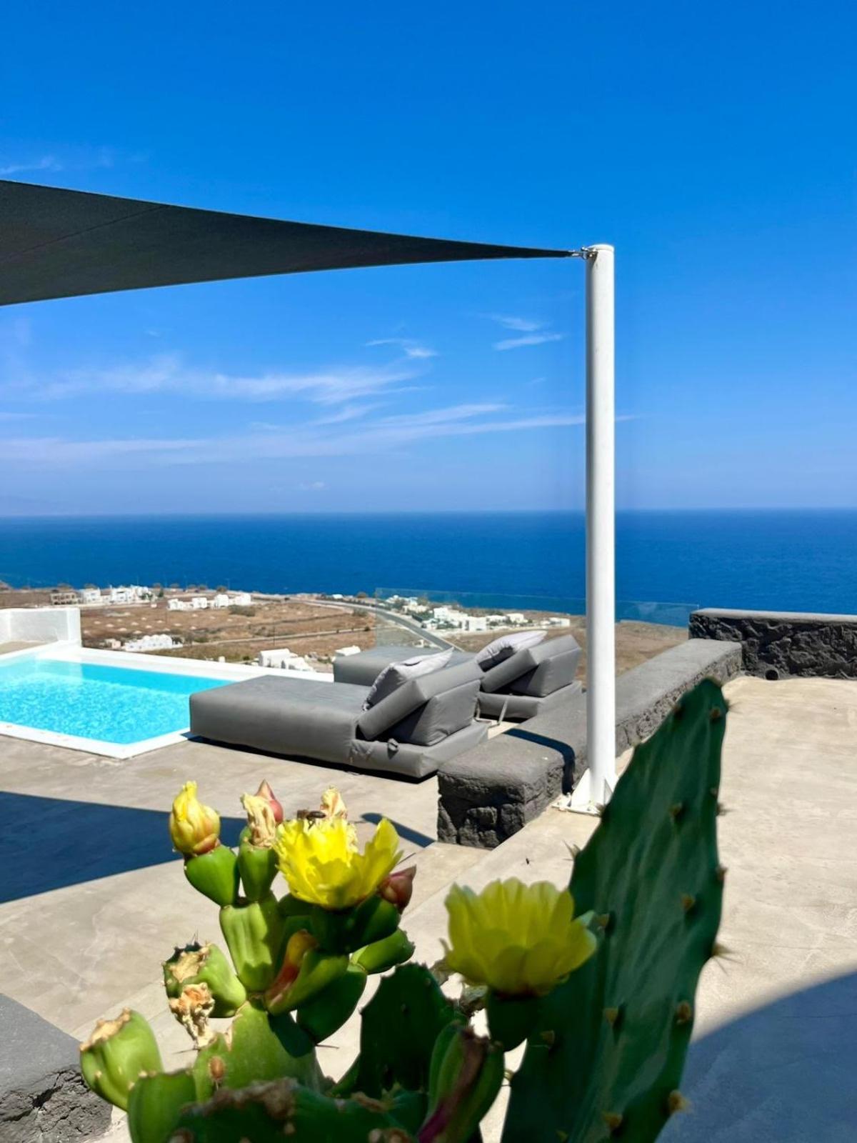 Topos Exclusive Santorini 이메로비글리 외부 사진