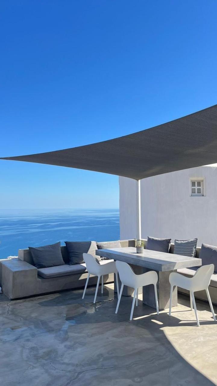 Topos Exclusive Santorini 이메로비글리 외부 사진