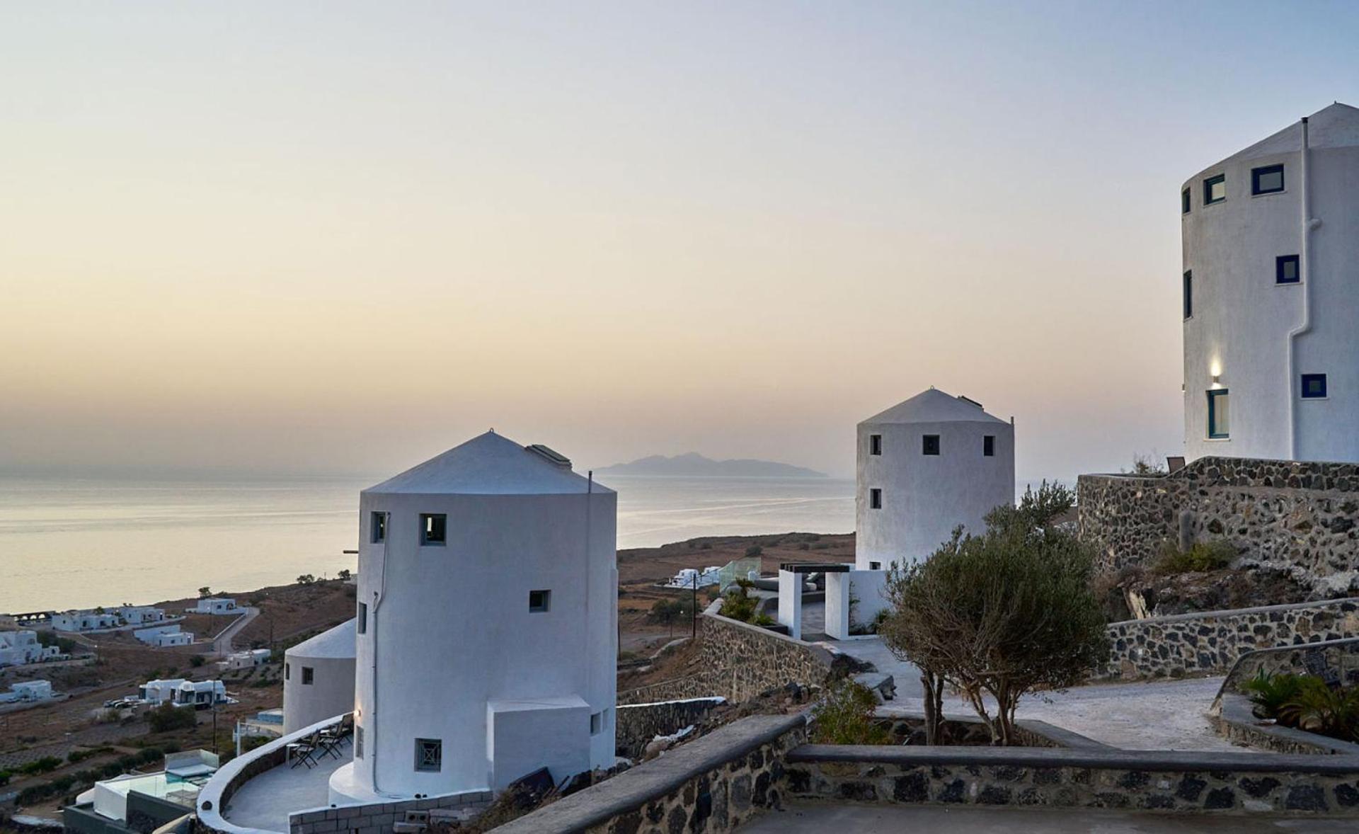 Topos Exclusive Santorini 이메로비글리 외부 사진